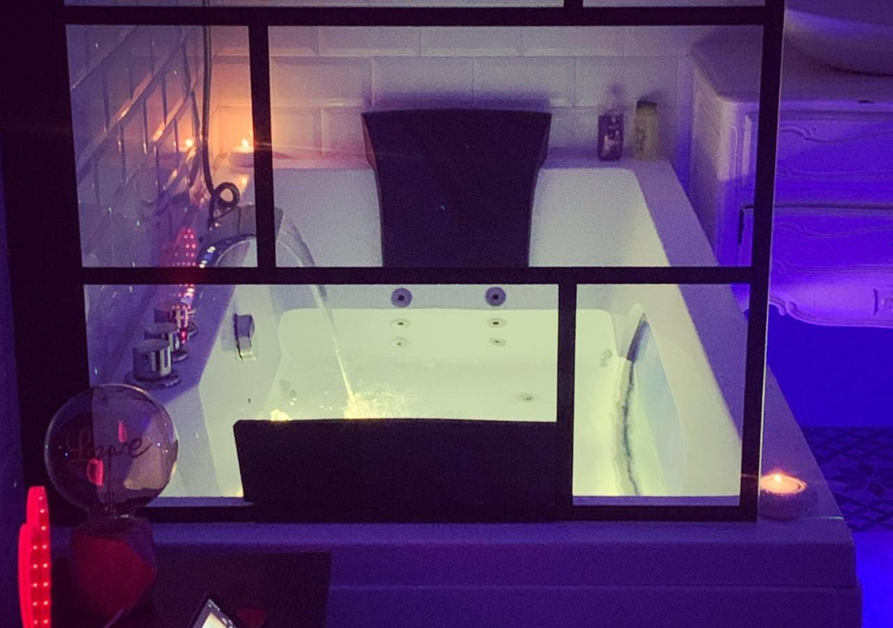Amour Azur love room avec jacuzzi et piscine Vallauris Buitenkant foto