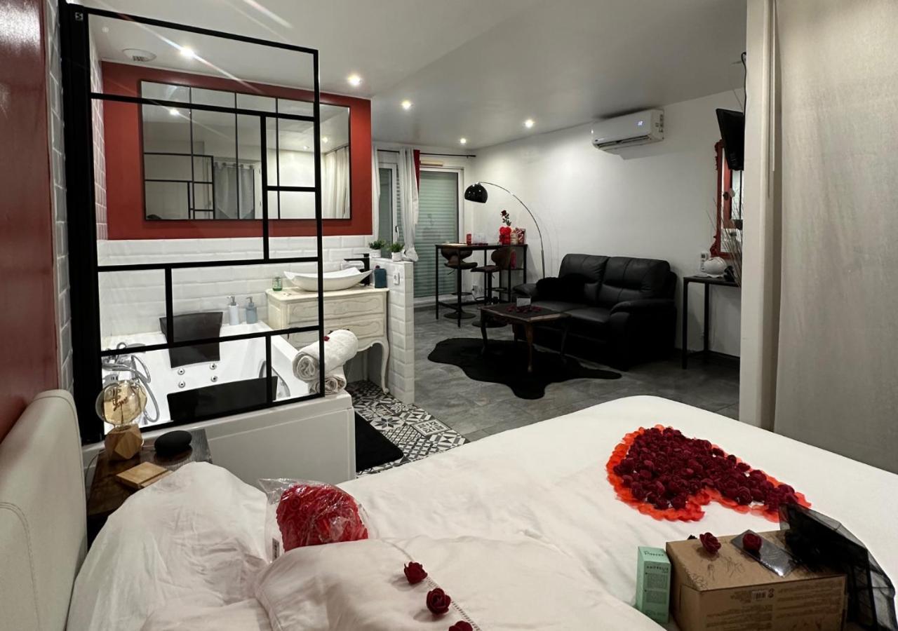 Amour Azur love room avec jacuzzi et piscine Vallauris Buitenkant foto