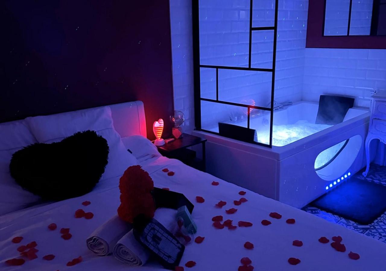 Amour Azur love room avec jacuzzi et piscine Vallauris Buitenkant foto